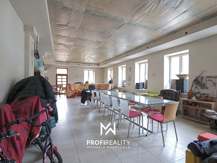 Комерційне приміщення на продаж, 550 м² (47 з 53)