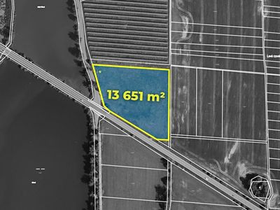 Prodej komerčního pozemku 13651 m²