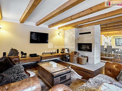 Prodej rodinného domu 230 m², pozemek 6666 m²