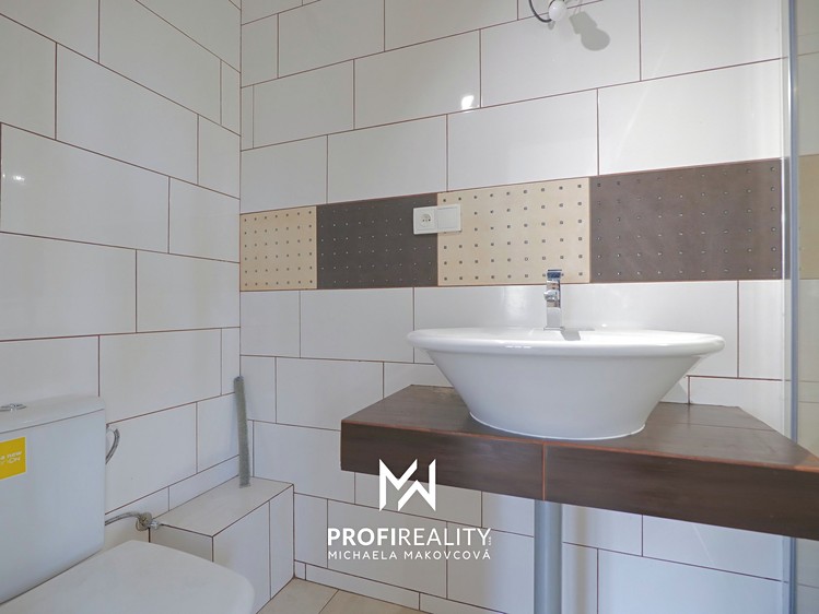 Комерційне приміщення на продаж, 550 м² (31 з 53)