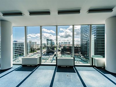 Pronájem kanceláře 320 m²