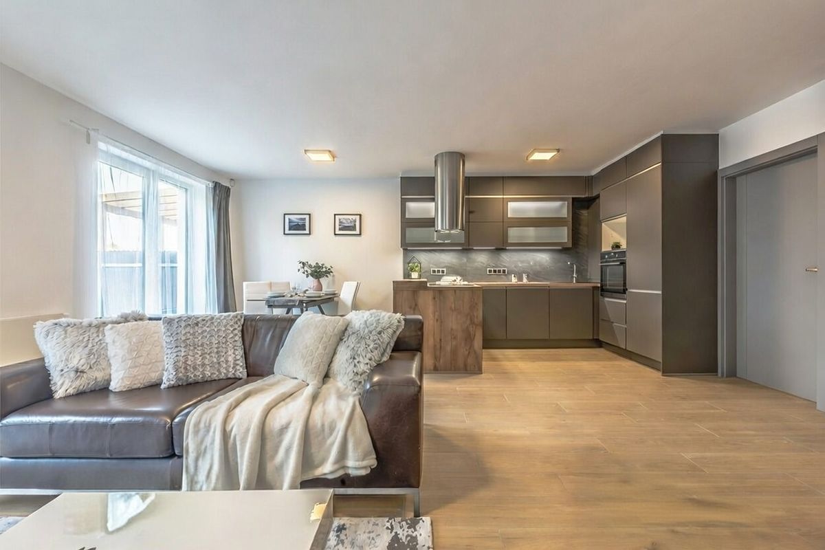 Pronájem rodinného domu 180 m², pozemek 203 m² – fotografie 4