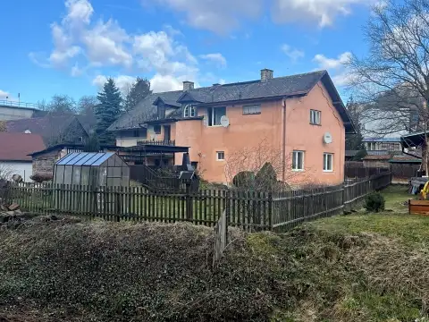 Prodej rodinného domu 245 m², pozemek 832 m², Stará Paka – náhled fotky 1