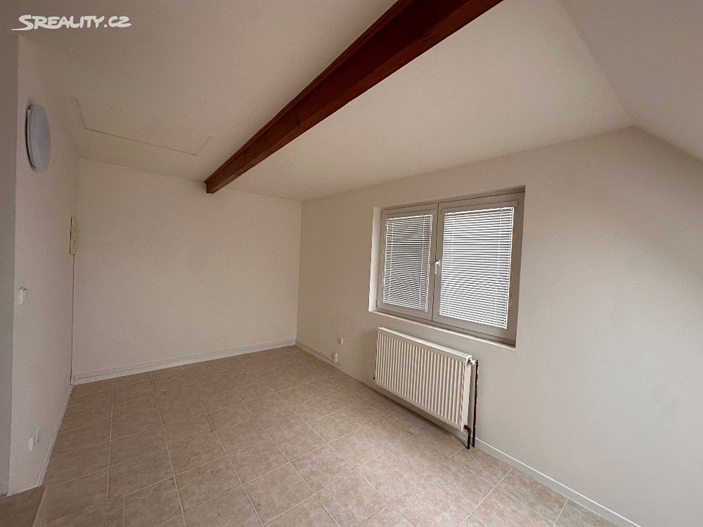 Prodej  rodinného domu 288 m², pozemek 382 m² – další