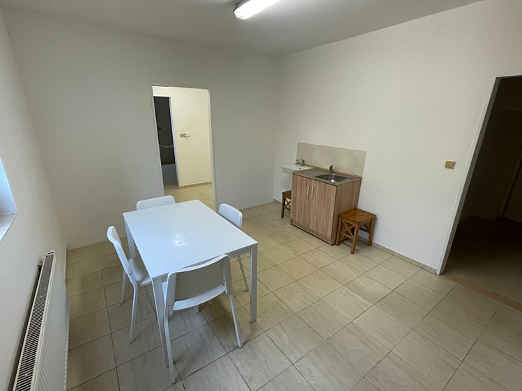 Prodej komerčního prostoru, 777 m² (34 z 46)