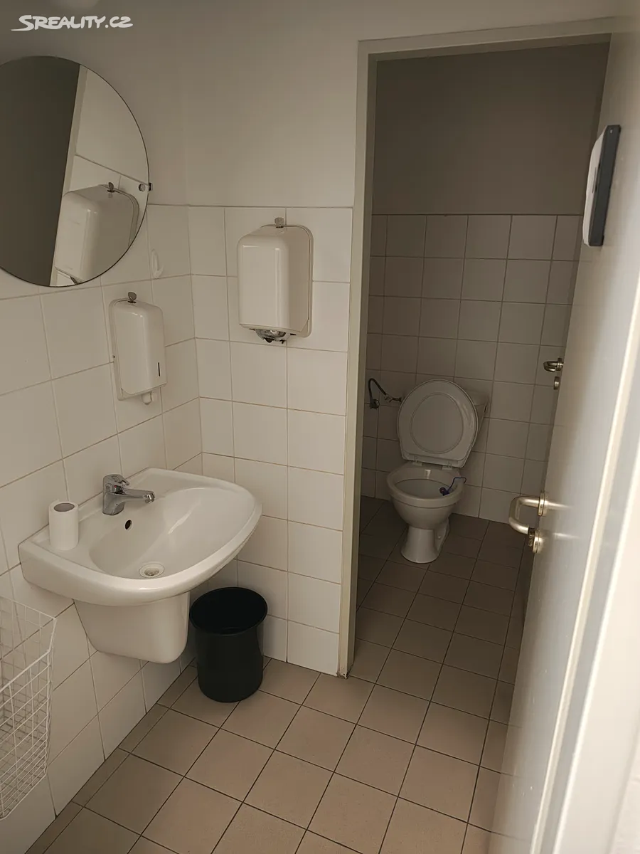 Pronájem kanceláře 89 m² – další