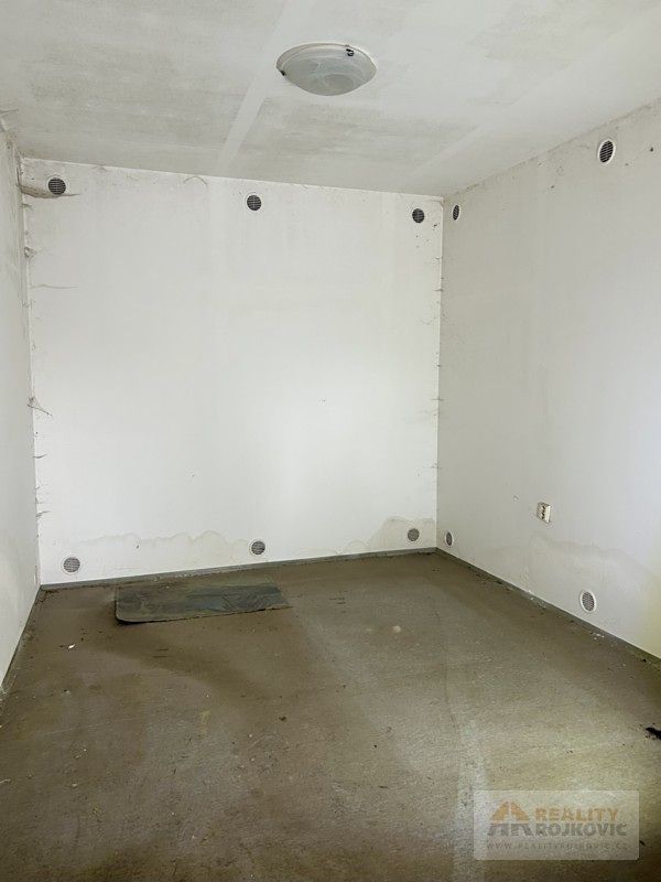 Prodej rodinného domu 200 m², pozemek 123 m² – fotografie 5