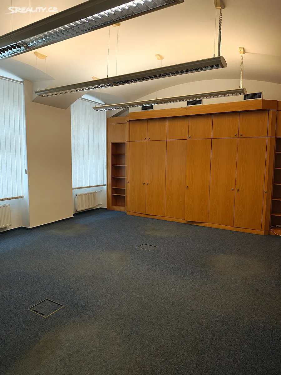 Pronájem kanceláře 89 m² – pohled 3