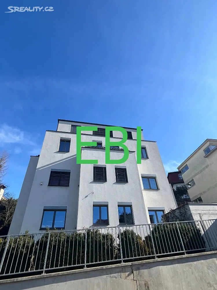 Pronájem kanceláře 168 m², Praha