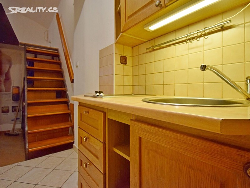 Pronájem kanceláře 41 m² – pohled 2