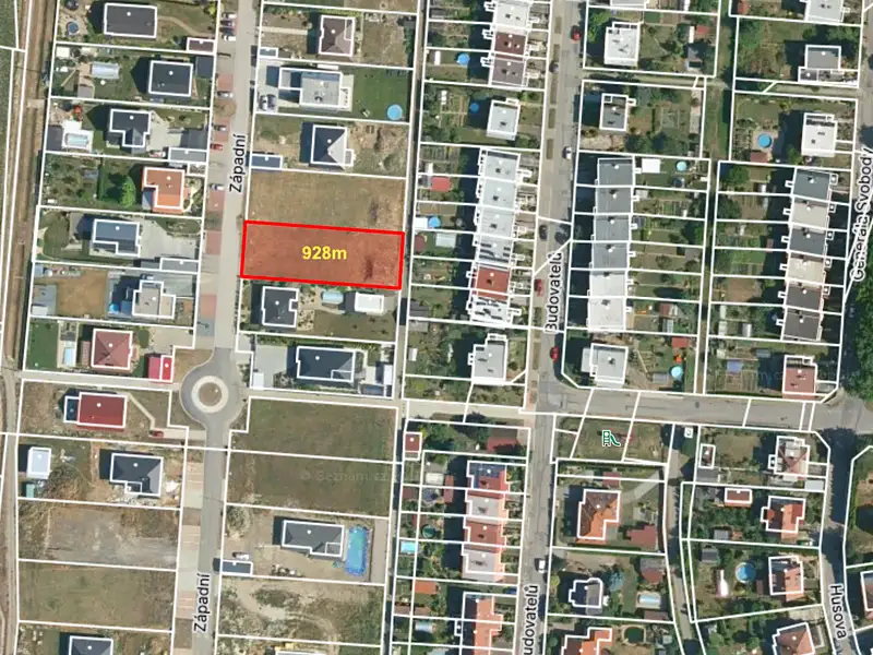 Prodej stavebního pozemku 928 m², Chvaletice – náhled fotky 3