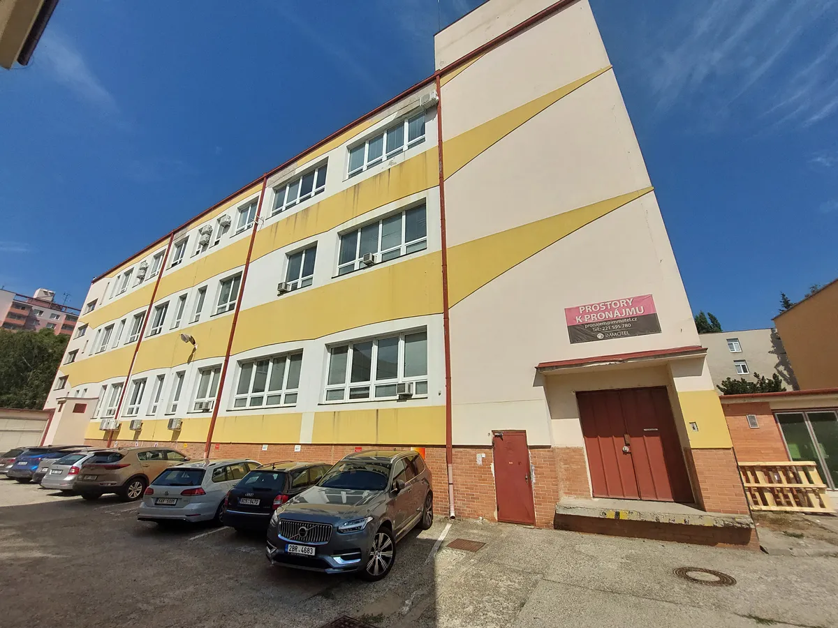 Pronájem kanceláře 147 m²