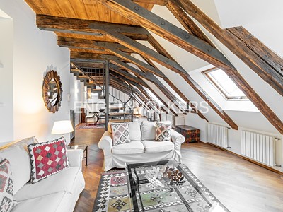 Pronájem bytu 4+kk 221 m² (Mezonet)