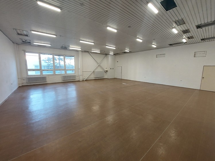 Комерційне приміщення в оренду, 147 м² (2 з 4)