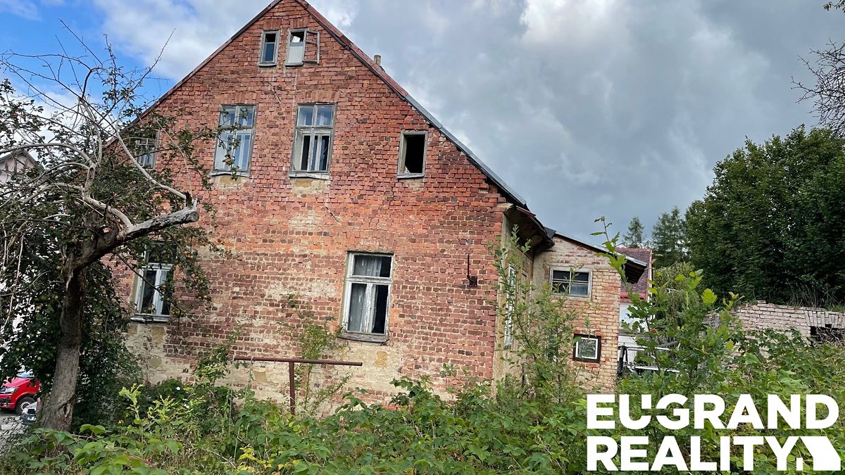 Prodej rodinného domu 298 m², pozemek 464 m² – fotografie 2