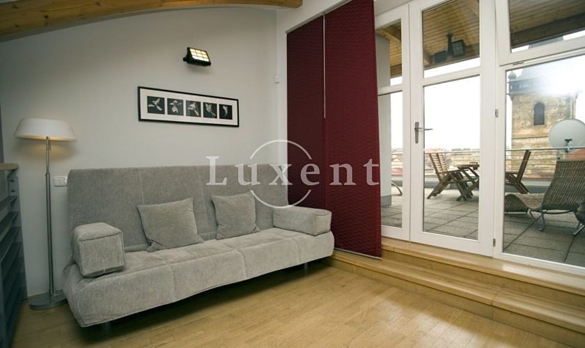 Pronájem kanceláře 218 m² – fotografie 4