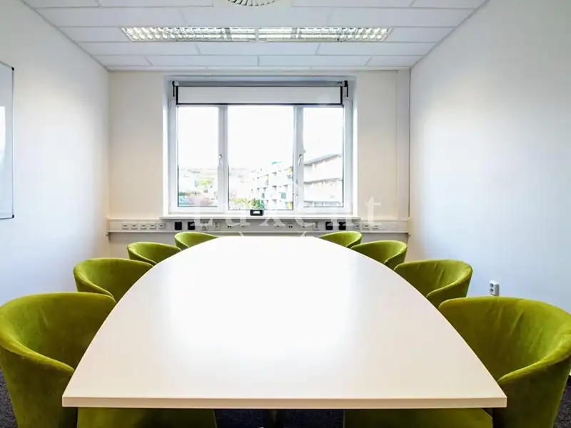 Pronájem kanceláře 261 m², Praha – náhled fotky 2