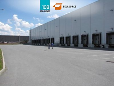 Pronájem skladového prostoru 8700 m²