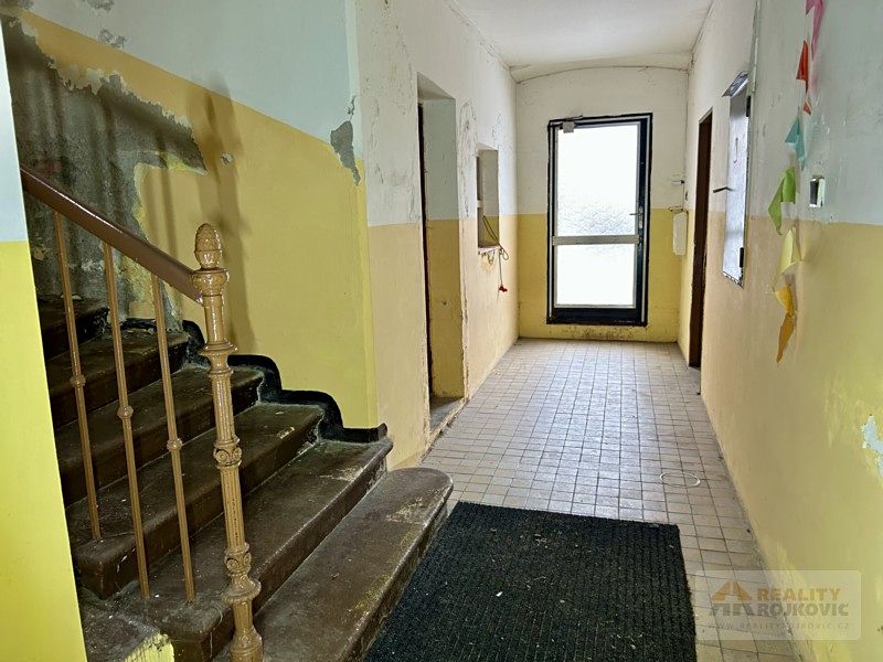 Prodej rodinného domu 200 m², pozemek 123 m² – fotografie 3