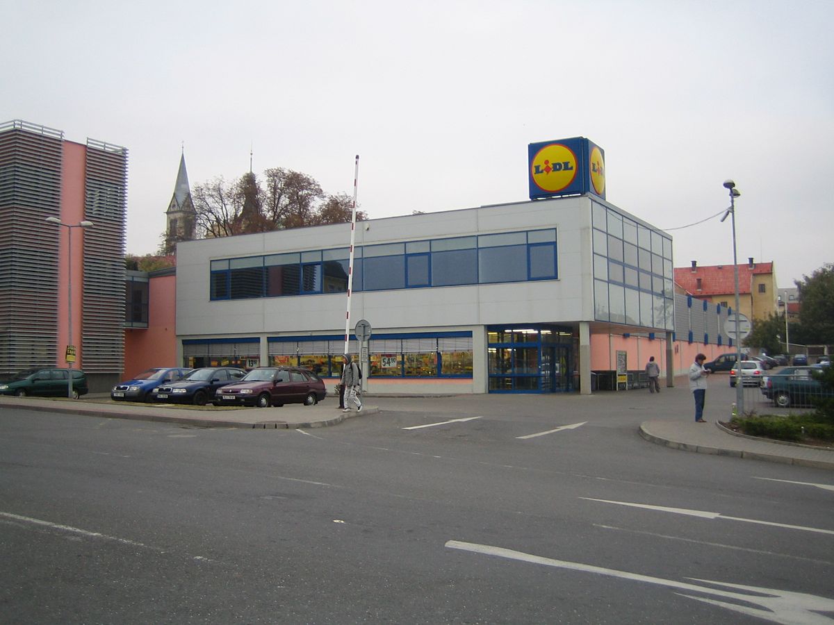 Pronájem obchodního prostoru 285 m²