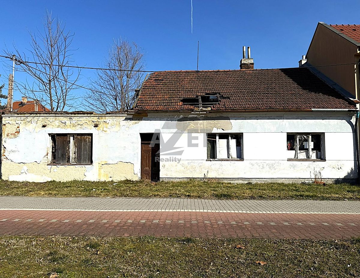 Prodej stavebního pozemku 681 m² – fotografie 2