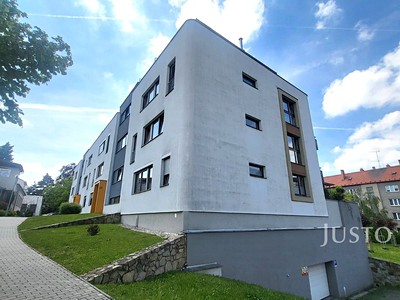 Pronájem garáže 16 m²