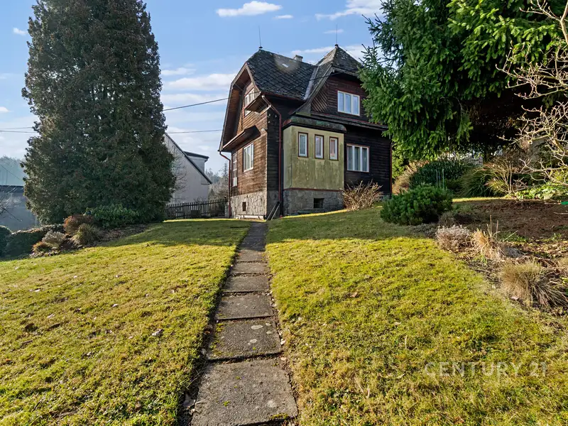 Prodej rodinného domu 182 m², pozemek 1250 m², Všestary – náhled fotky 2