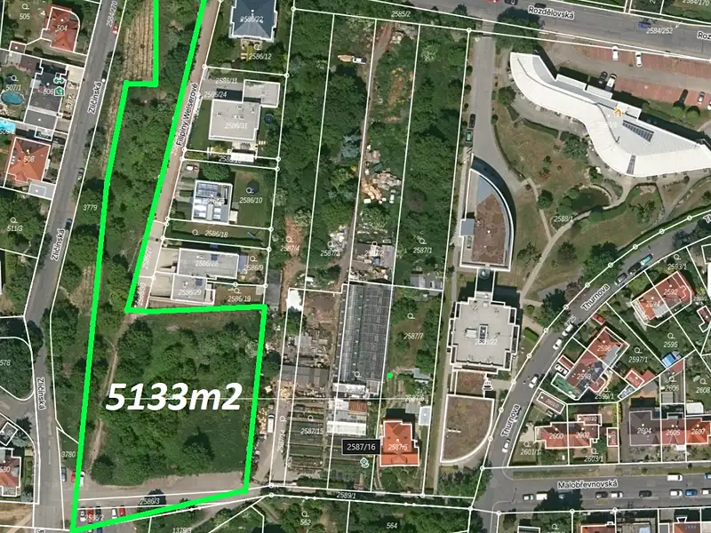 Prodej pozemku 5133 m², Praha – náhled fotky 2