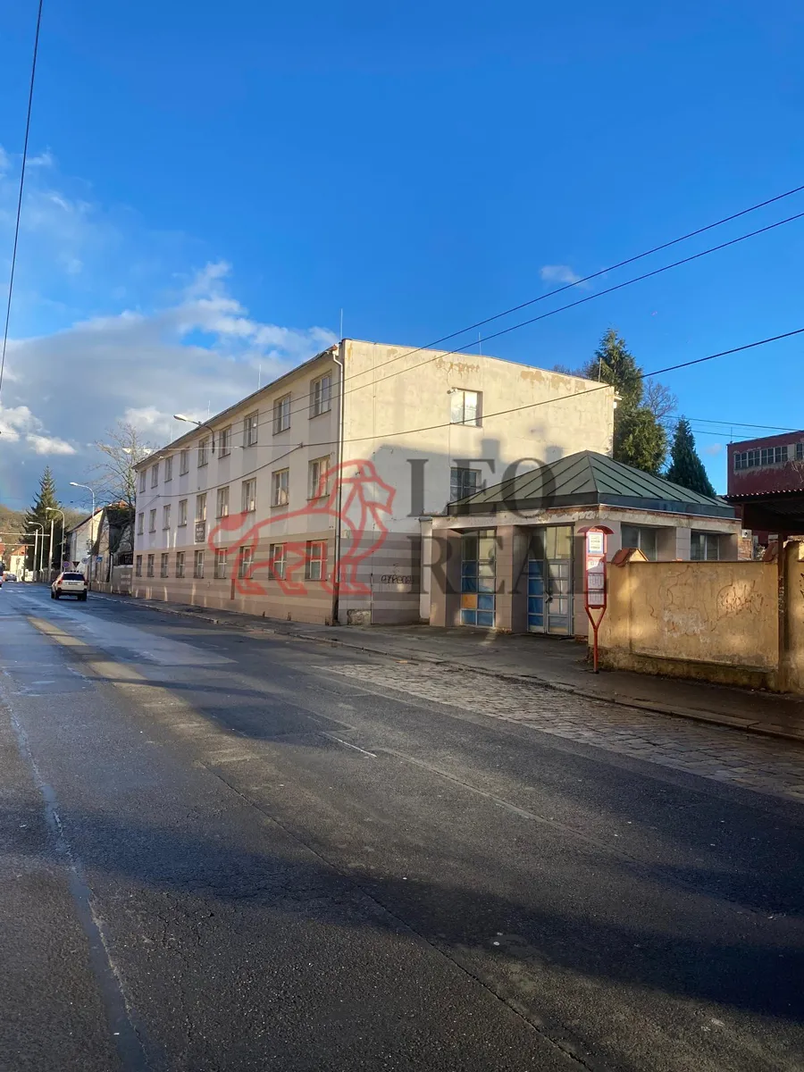 Prodej kanceláře 1250 m²