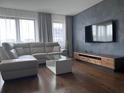 Pronájem bytu 3+kk 85 m² (Jednopodlažní)