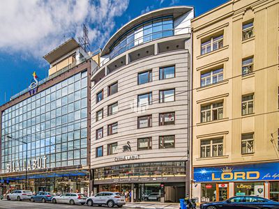 Pronájem kanceláře 186 m²