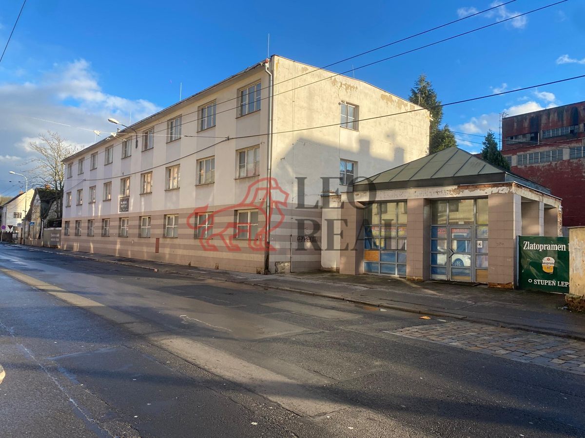 Prodej kanceláře 1250 m² – fotografie 2