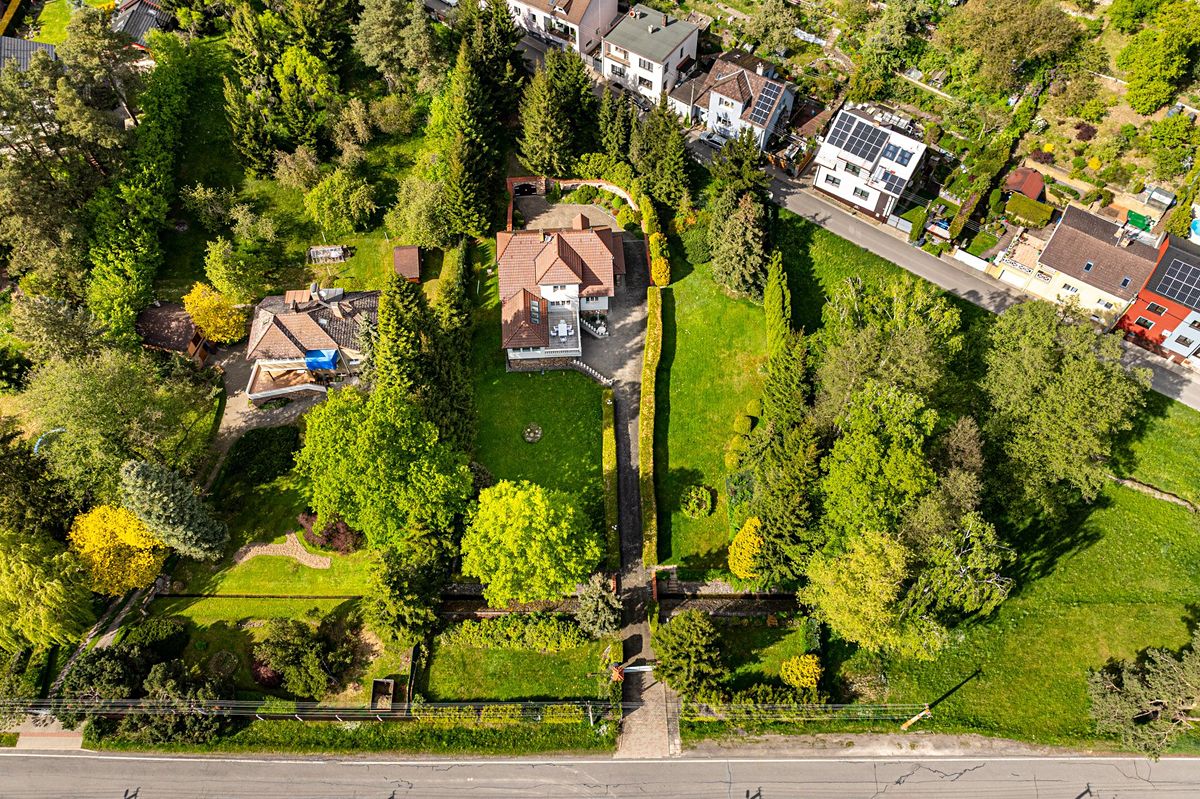 Prodej rodinného domu 289 m², pozemek 3375 m² – fotografie 3