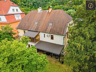 Prodej rodinného domu 300 m², pozemek 5769 m²