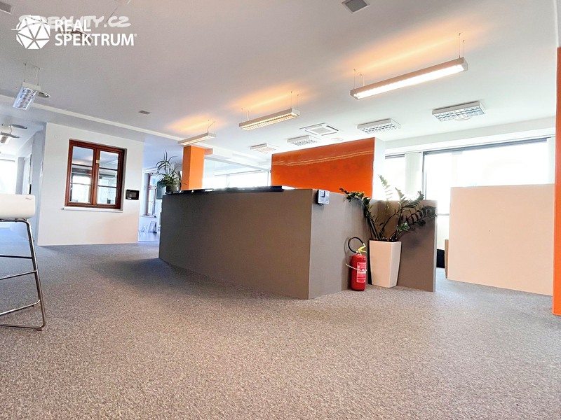 Pronájem kanceláře 427 m², Brno