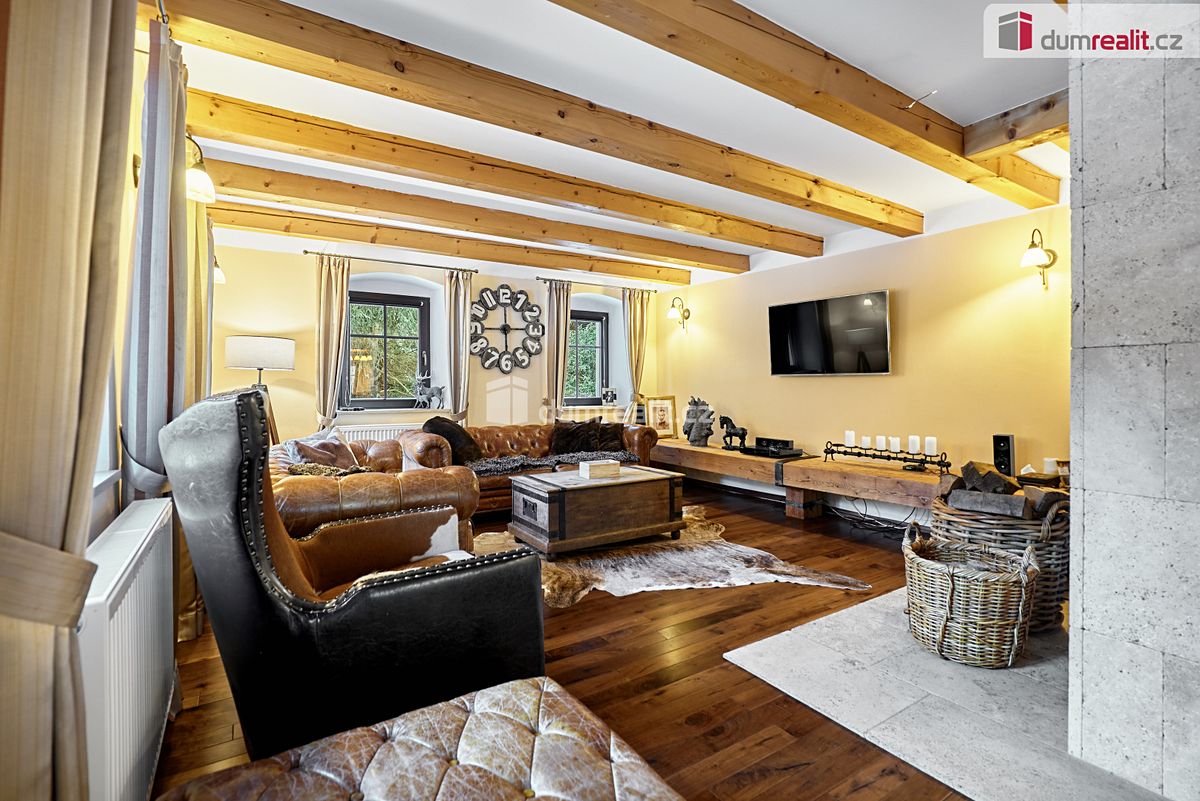 Prodej rodinného domu 230 m², pozemek 6666 m² – fotografie 3