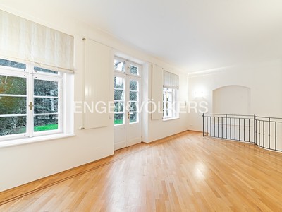 Pronájem bytu 5+1 184 m² (Mezonet)