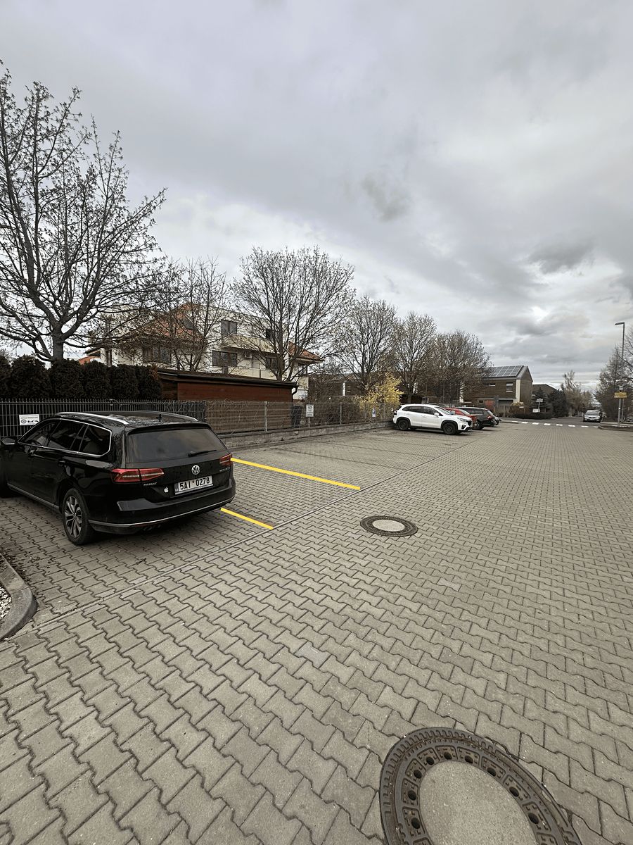 Prodej garážového stání 13 m² – fotografie 2