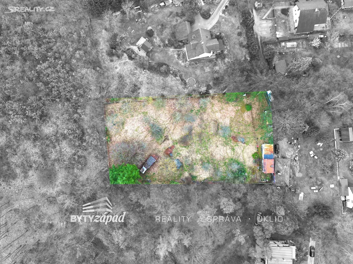 Prodej stavebního pozemku 2115 m² - Widok 2