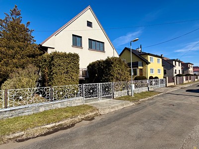 Zahradní, Divišov