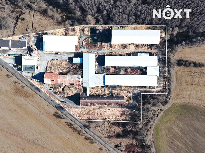 Prodej skladového prostoru 8000 m², Proseč – náhled fotky 1