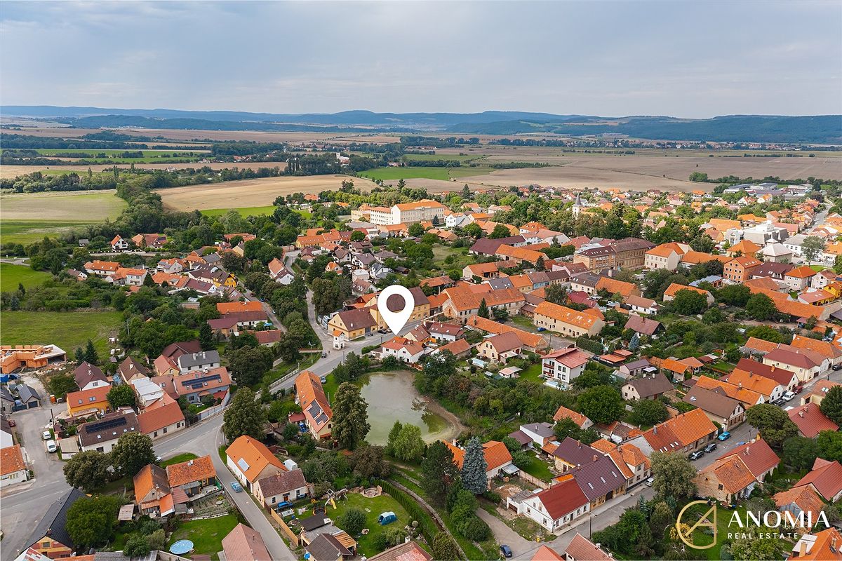 Prodej rodinného domu 200 m², pozemek 306 m² – fotografie 3