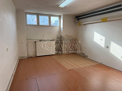 Pronájem obchodního prostoru 28 m²