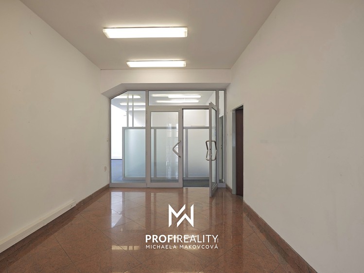 Комерційне приміщення в оренду, 660 м² (15 з 40)