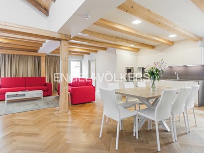 Pronájem bytu 3+kk 133 m² (Podkrovní)