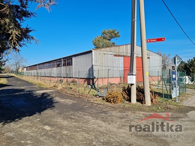 Pronájem skladového prostoru 928 m²