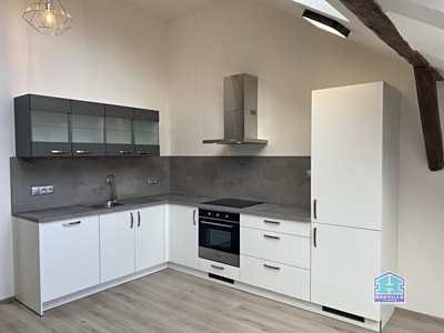 Pronájem bytu 2+kk 59 m² (Podkrovní)