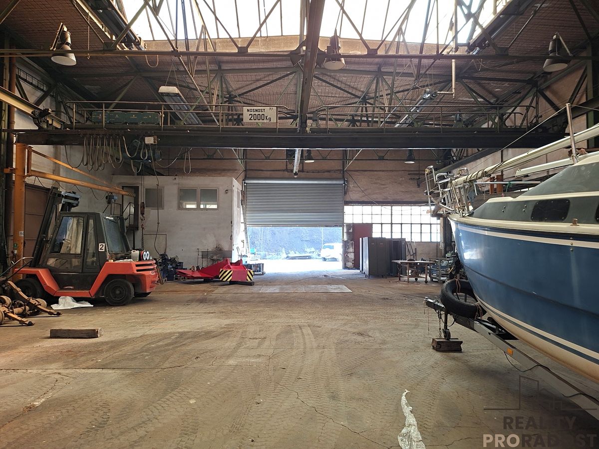 Pronájem skladového prostoru 700 m² – fotografie 2