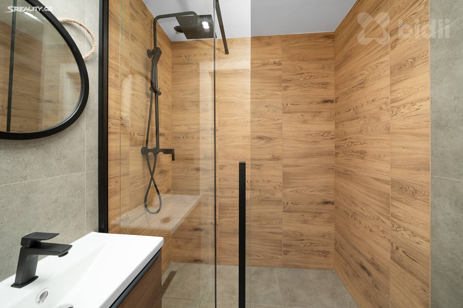 Pronájem bytu 2+1 54 m² – pohled 2