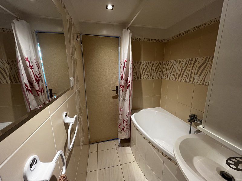 Prodej bytu 2+1 61 m², Chomutov – fotka 1 z 3